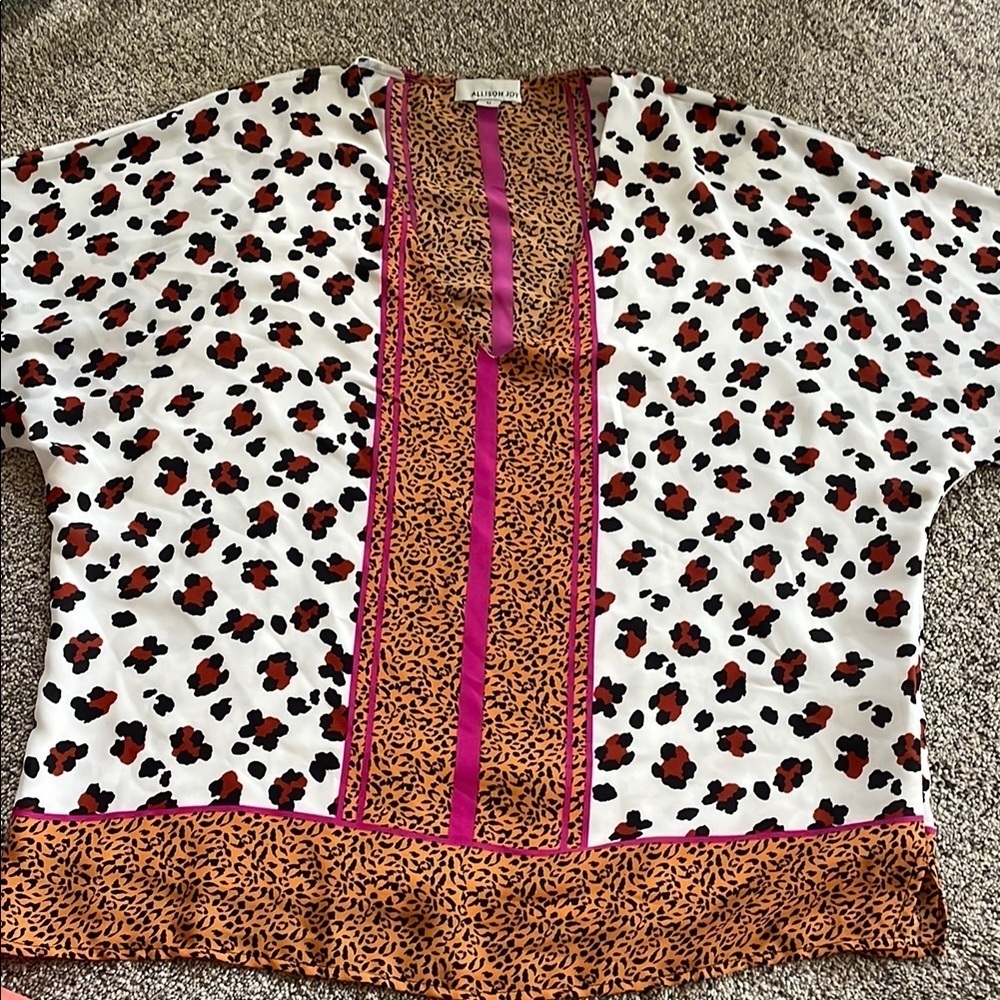 ⭐️ 3/$20 Allison Joy Leopard and Pink Blouse